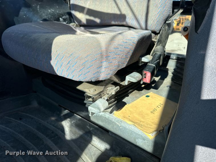 image for item NJ9334 2006 New Holland TM-120 MFWD tractor