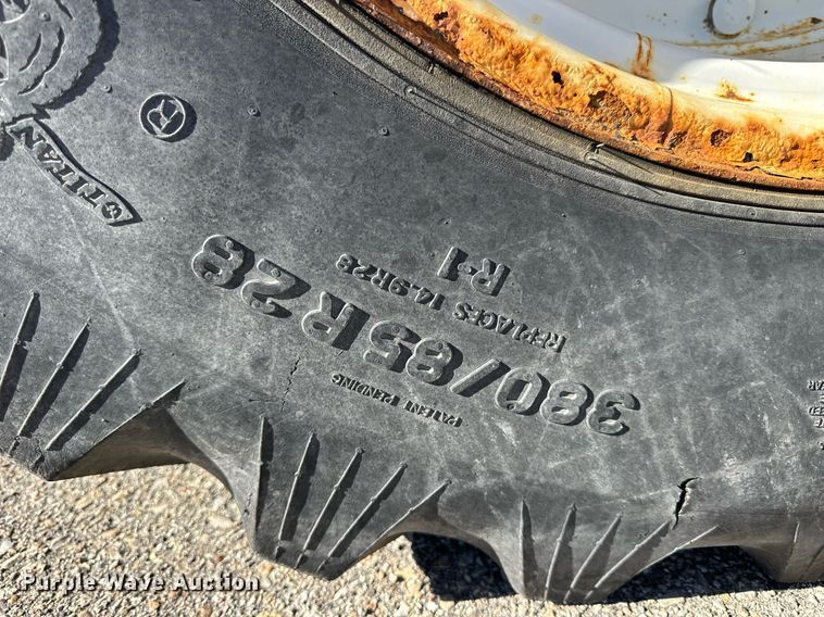 image for item NJ9334 2006 New Holland TM-120 MFWD tractor