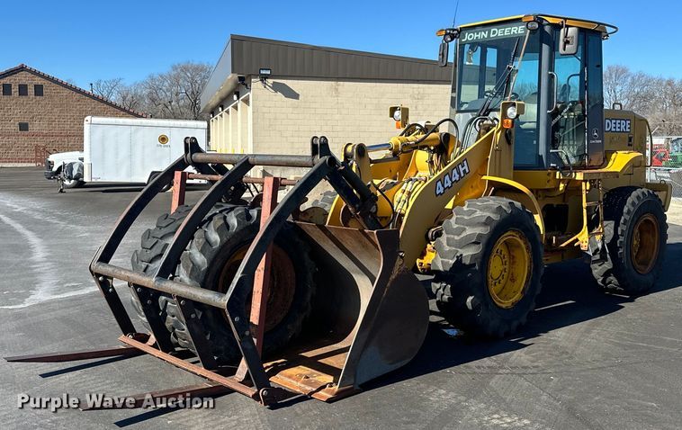 image for item NJ9335 2003 John Deere 444H wheel loader