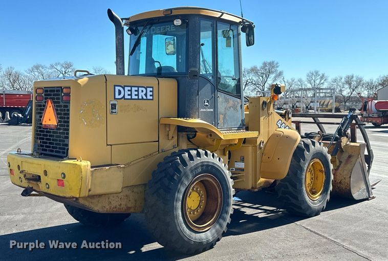 image for item NJ9335 2003 John Deere 444H wheel loader