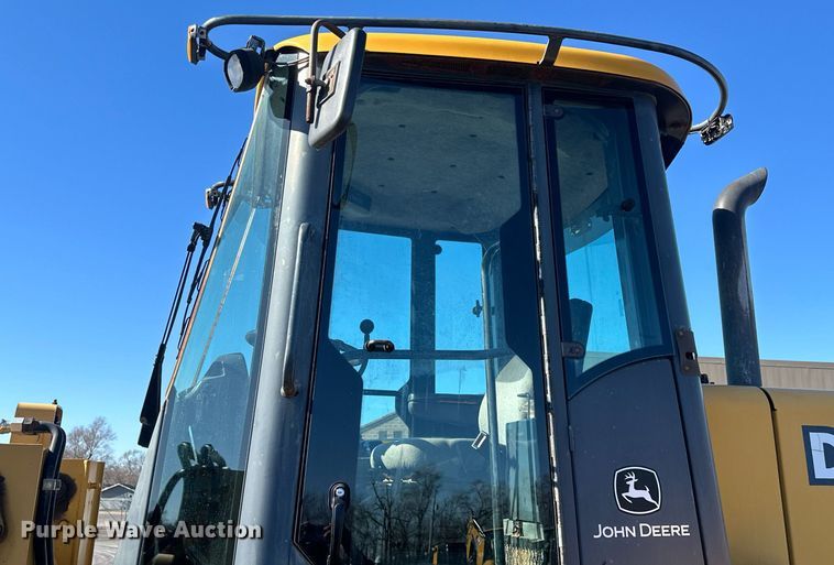 image for item NJ9335 2003 John Deere 444H wheel loader