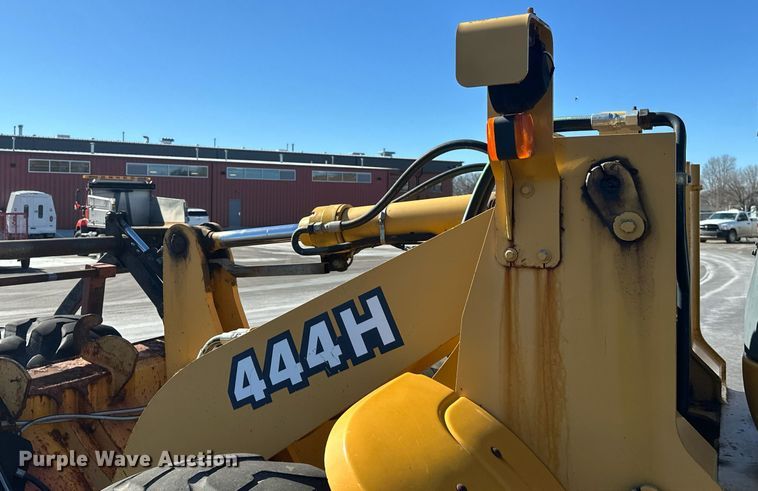 image for item NJ9335 2003 John Deere 444H wheel loader