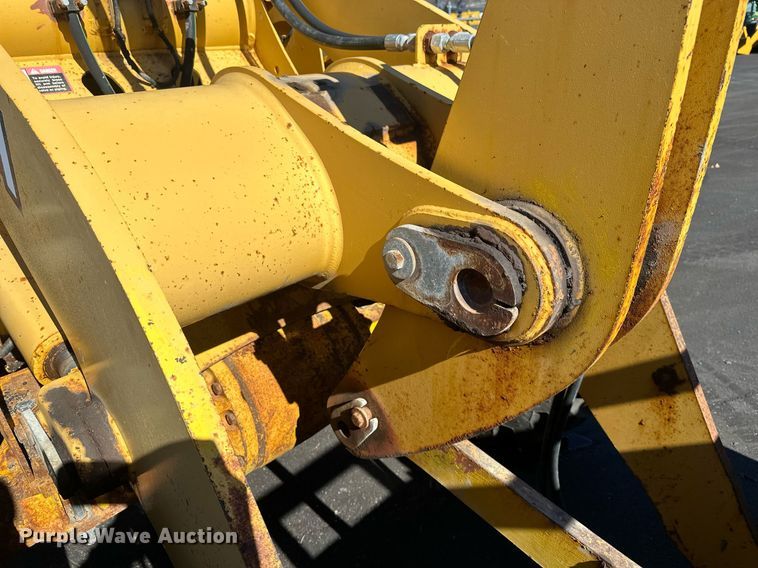 image for item NJ9335 2003 John Deere 444H wheel loader