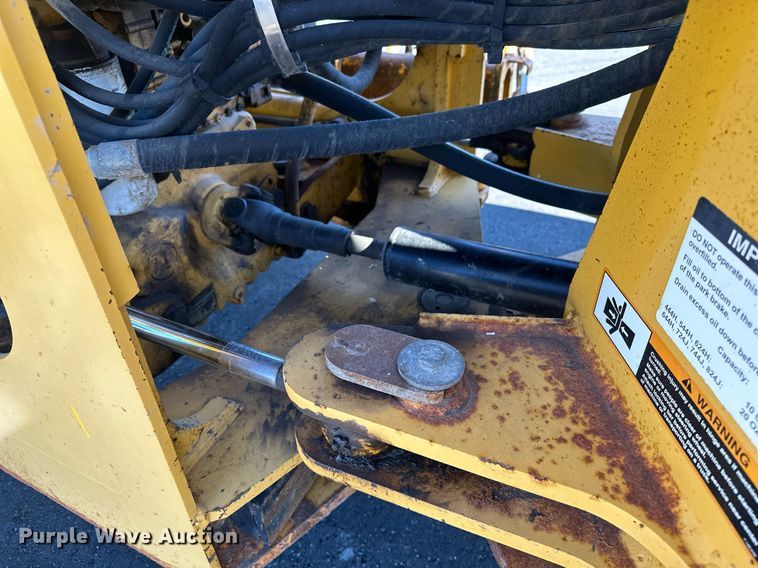 image for item NJ9335 2003 John Deere 444H wheel loader