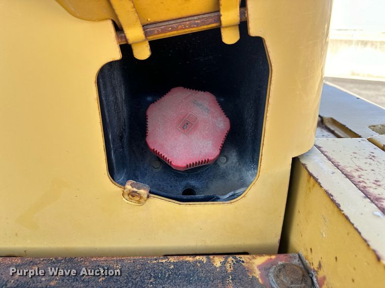 image for item NJ9335 2003 John Deere 444H wheel loader