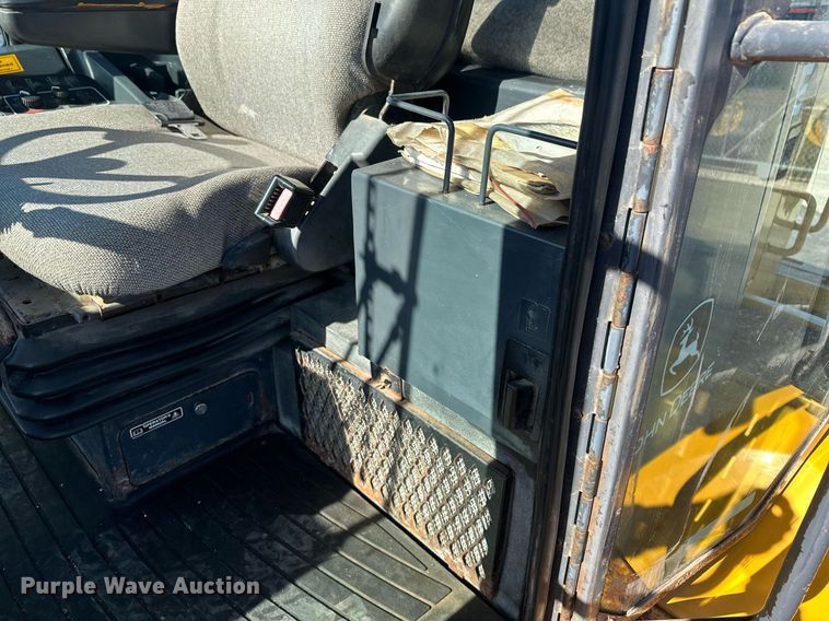 image for item NJ9335 2003 John Deere 444H wheel loader