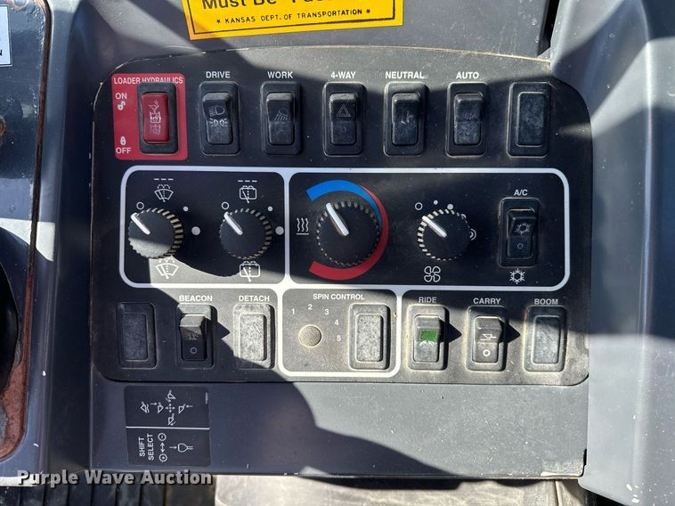 image for item NJ9335 2003 John Deere 444H wheel loader