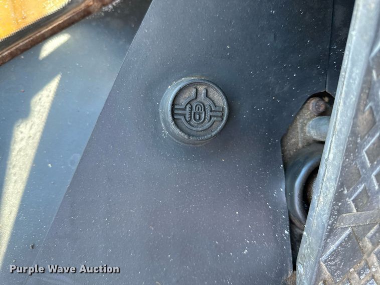 image for item NJ9335 2003 John Deere 444H wheel loader