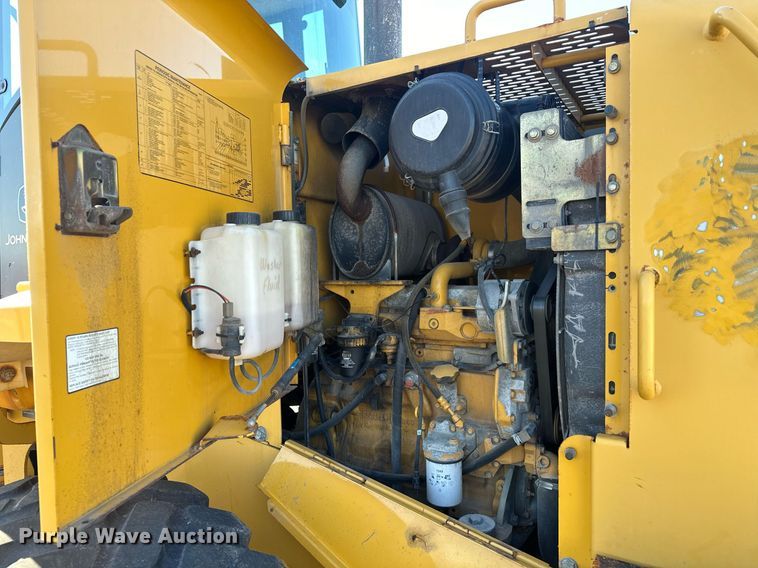 image for item NJ9335 2003 John Deere 444H wheel loader