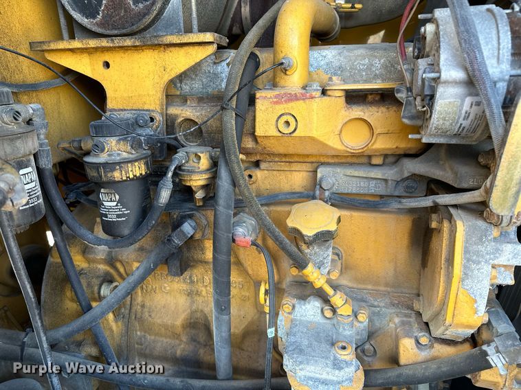 image for item NJ9335 2003 John Deere 444H wheel loader