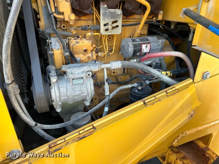 image for item NJ9335 2003 John Deere 444H wheel loader