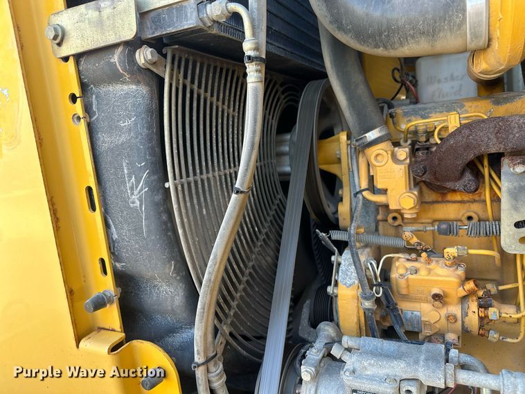 image for item NJ9335 2003 John Deere 444H wheel loader