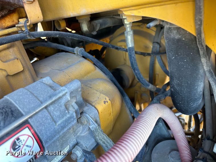 image for item NJ9335 2003 John Deere 444H wheel loader