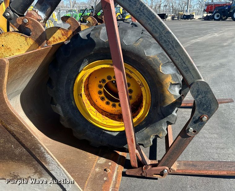 image for item NJ9335 2003 John Deere 444H wheel loader