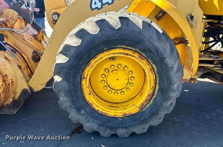 image for item NJ9335 2003 John Deere 444H wheel loader