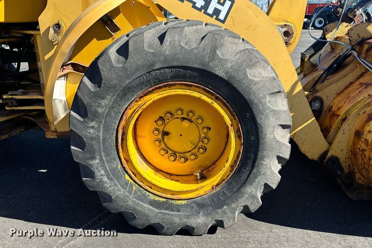 image for item NJ9335 2003 John Deere 444H wheel loader