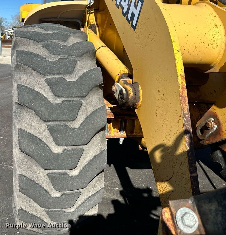 image for item NJ9335 2003 John Deere 444H wheel loader