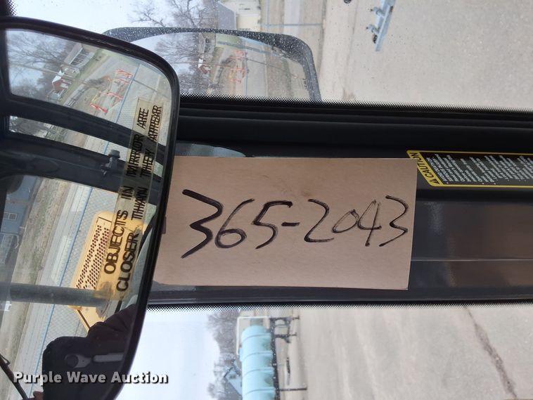 image for item NJ9335 2003 John Deere 444H wheel loader