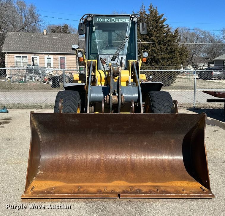 image for item NJ9337 2005 John Deere 444J wheel loader