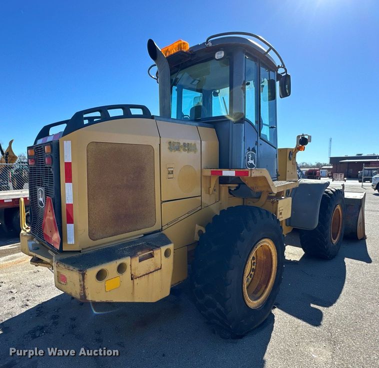 image for item NJ9337 2005 John Deere 444J wheel loader
