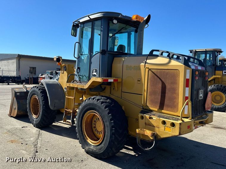 image for item NJ9337 2005 John Deere 444J wheel loader