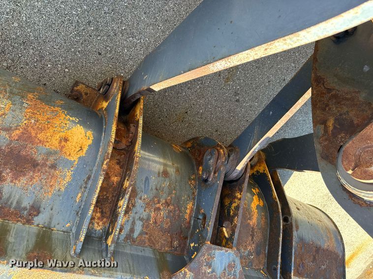 image for item NJ9337 2005 John Deere 444J wheel loader