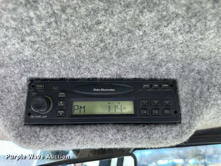 image for item NJ9337 2005 John Deere 444J wheel loader