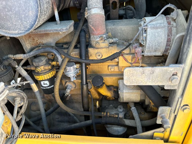 image for item NJ9337 2005 John Deere 444J wheel loader