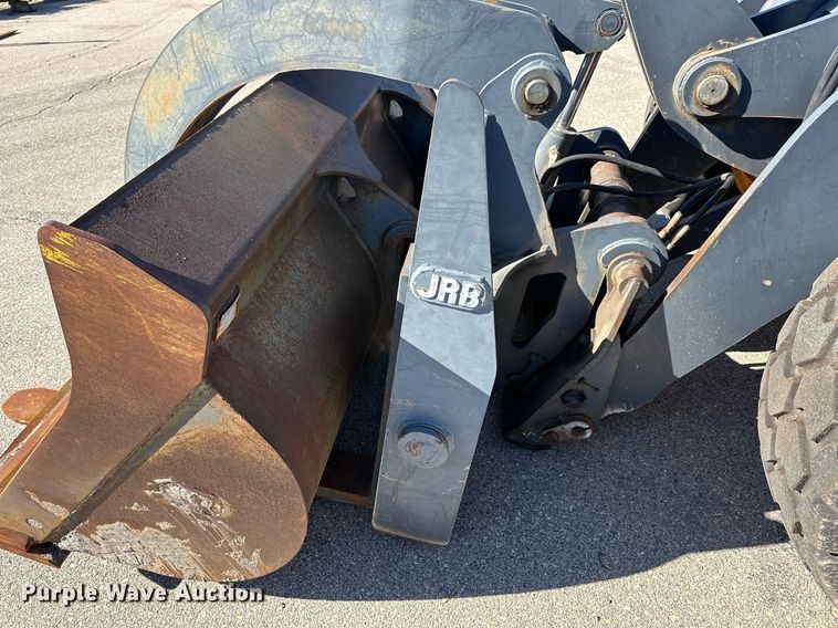 image for item NJ9338 2005 John Deere 444J wheel loader