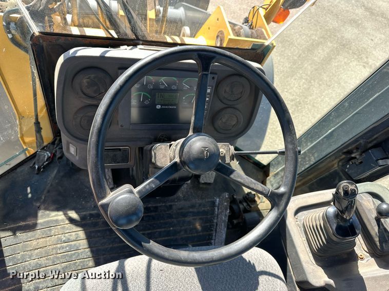image for item NJ9338 2005 John Deere 444J wheel loader