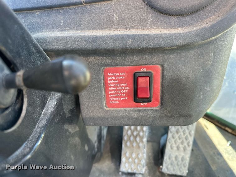 image for item NJ9338 2005 John Deere 444J wheel loader