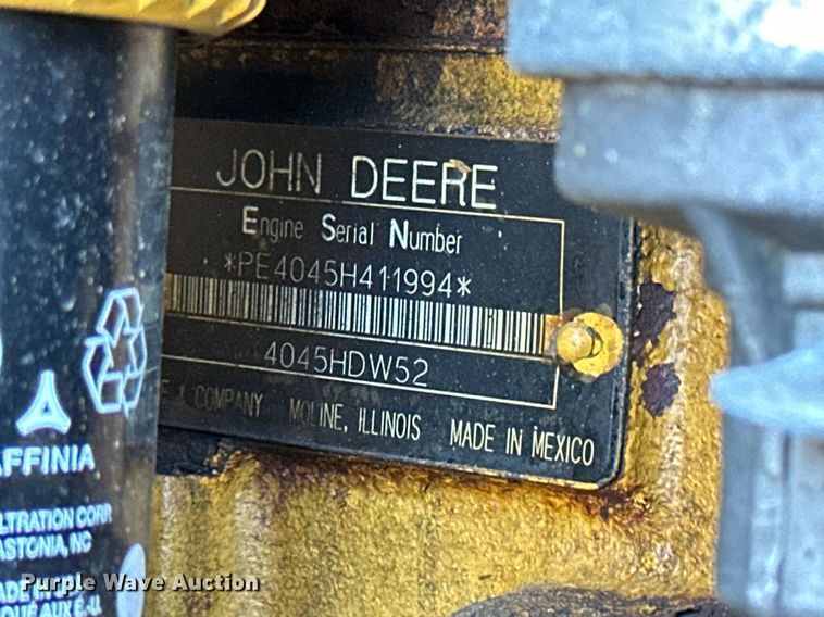 image for item NJ9338 2005 John Deere 444J wheel loader