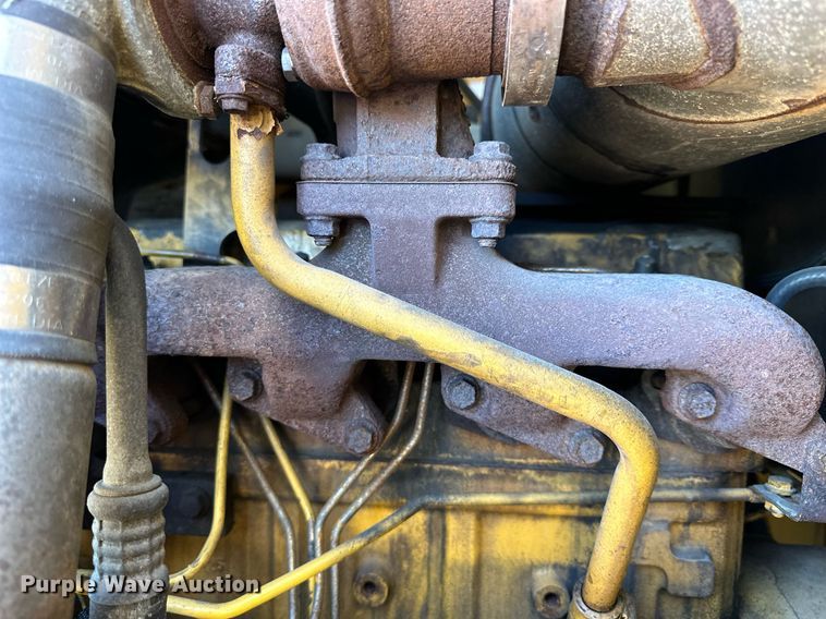 image for item NJ9338 2005 John Deere 444J wheel loader