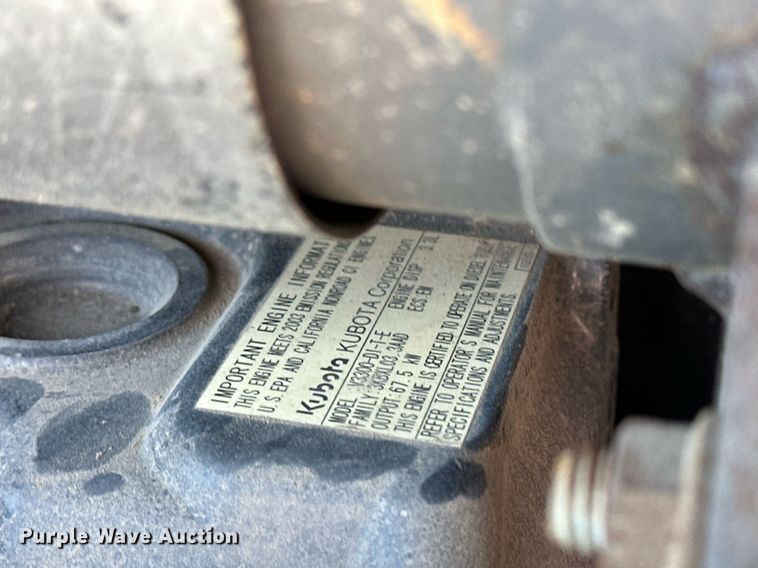 image for item NJ9339 2003 Bobcat S220 skid steer loader