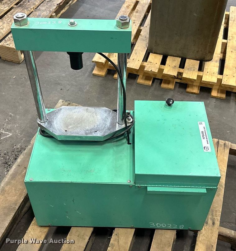 image for item NP9499 Marshall Pine AF850T asphalt sample tester