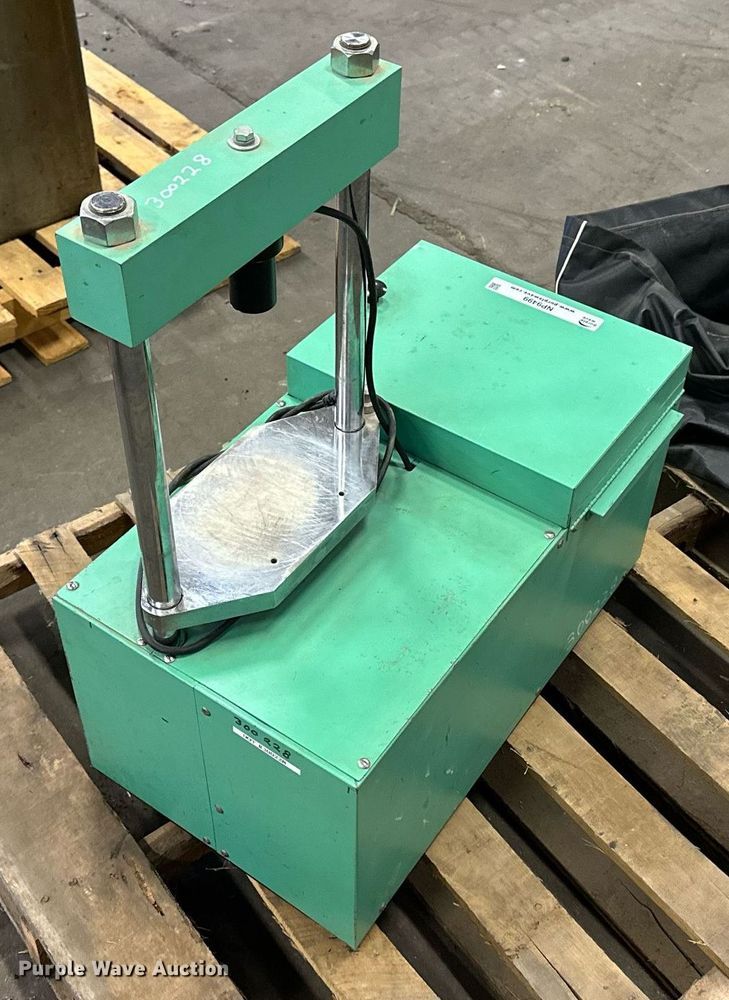 image for item NP9499 Marshall Pine AF850T asphalt sample tester