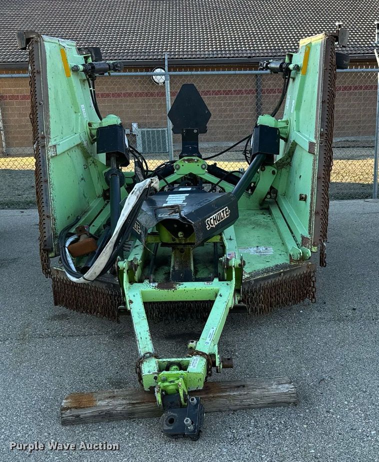 image for item NU9347 2006 Schute XH1500 batwing rotary mower