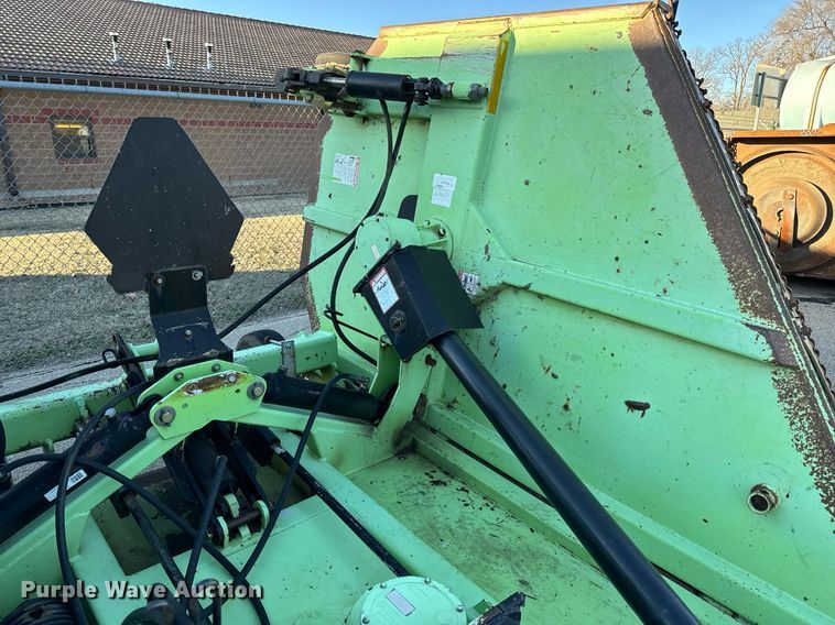 image for item NU9347 2006 Schute XH1500 batwing rotary mower
