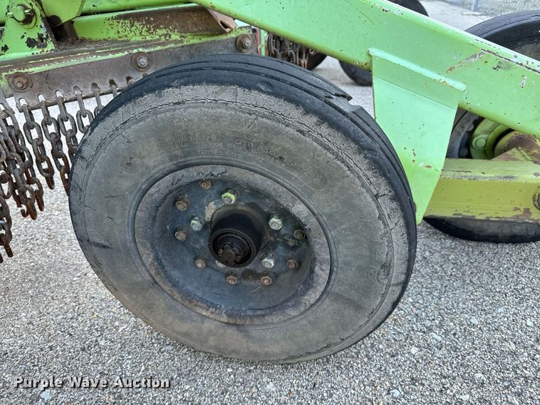 image for item NU9347 2006 Schute XH1500 batwing rotary mower