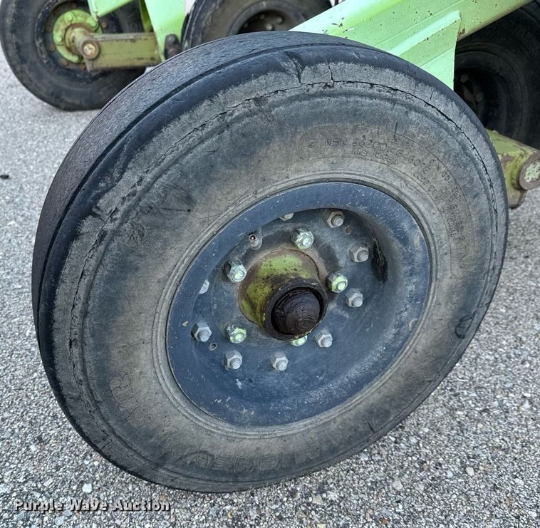 image for item NU9347 2006 Schute XH1500 batwing rotary mower