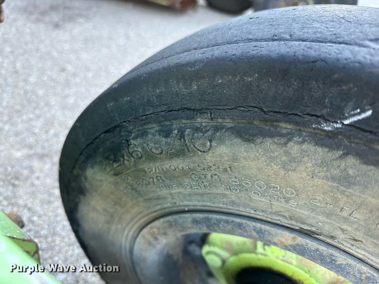 image for item NU9347 2006 Schute XH1500 batwing rotary mower