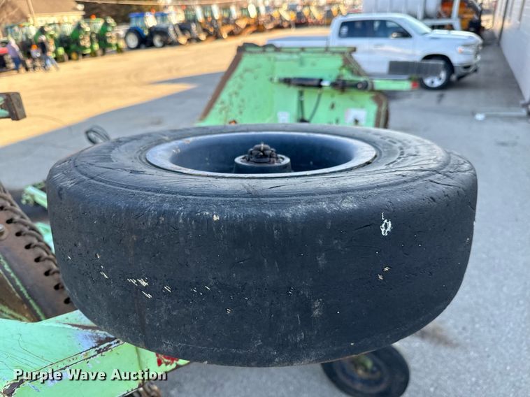 image for item NU9347 2006 Schute XH1500 batwing rotary mower