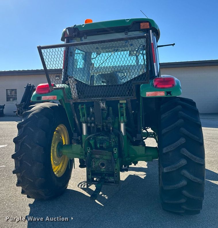 image for item NU9353 2006 John Deere 6415 tractor