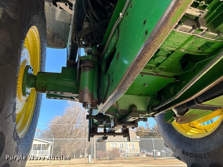 image for item NU9353 2006 John Deere 6415 tractor