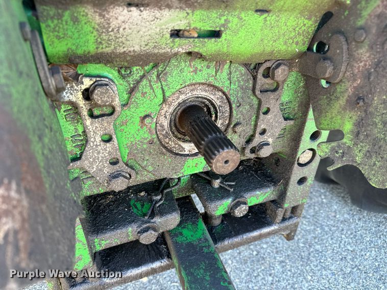 image for item NU9353 2006 John Deere 6415 tractor