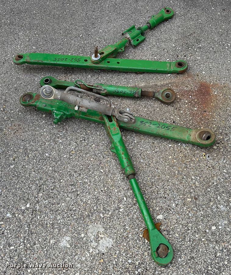 image for item NU9353 2006 John Deere 6415 tractor