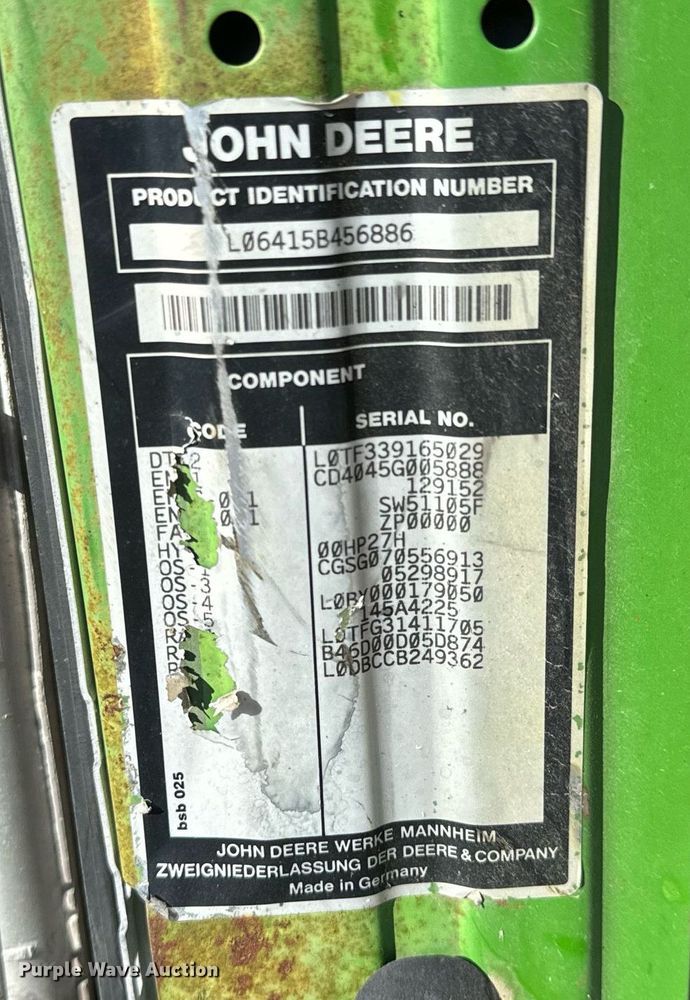 image for item NU9353 2006 John Deere 6415 tractor