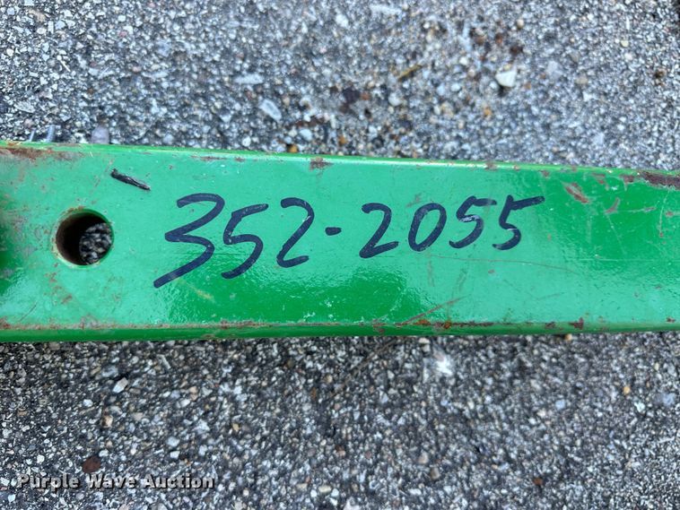 image for item NU9353 2006 John Deere 6415 tractor