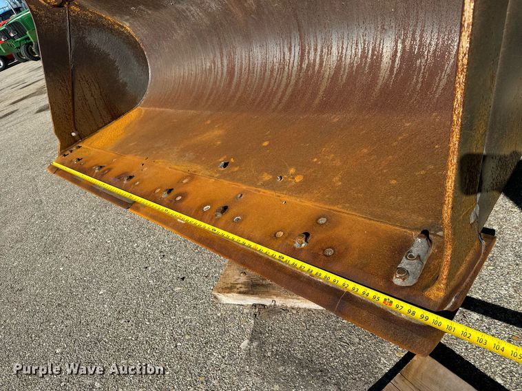 image for item NU9354 2005 John Deere 444J wheel loader