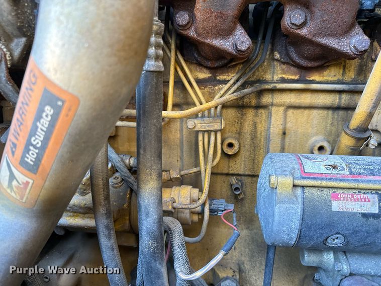 image for item NU9354 2005 John Deere 444J wheel loader